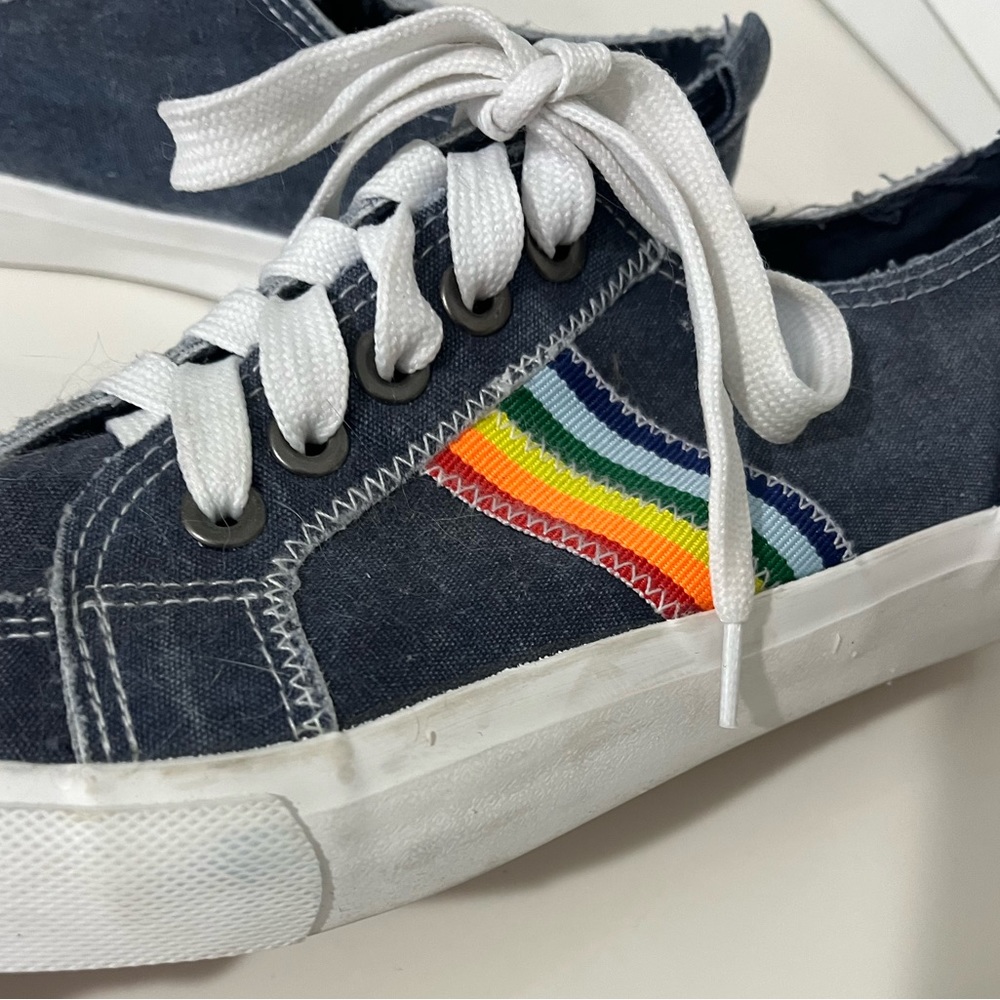 Pop Comfort Fit 9.5 Rainbow 🌈 Denim Shoes - Picture 2 of 9